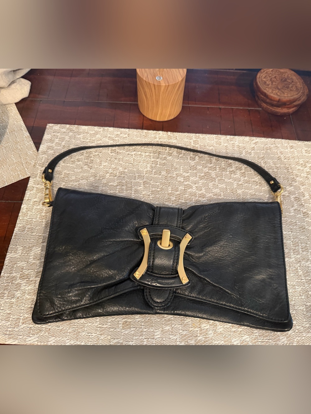 B. Makowsky black shoulder bag convertible clutch